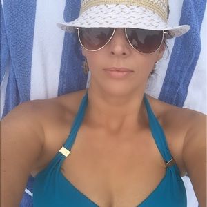 Meet your Posher, Aimee