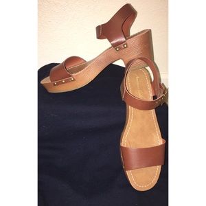 FABULOUS Block Heel Sandals 👏🏻