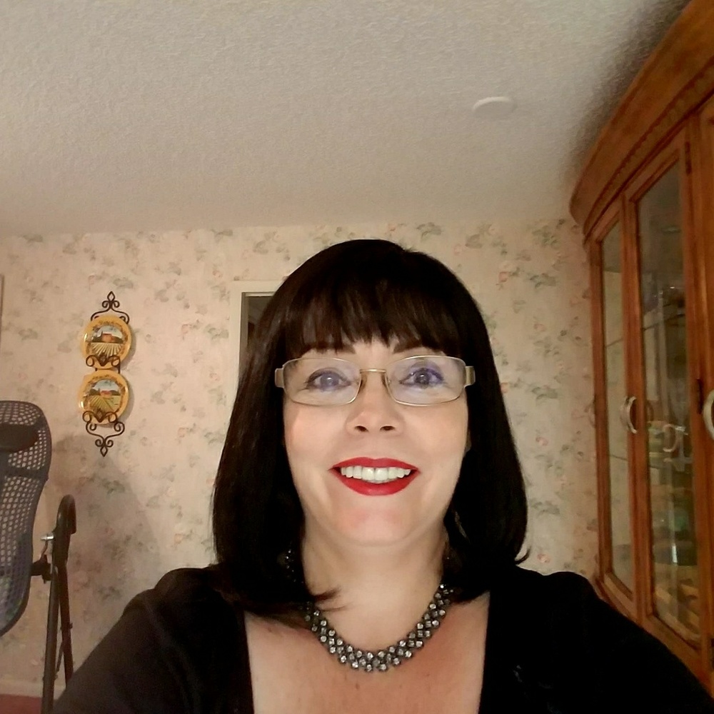 Meet your Posher, Lyn