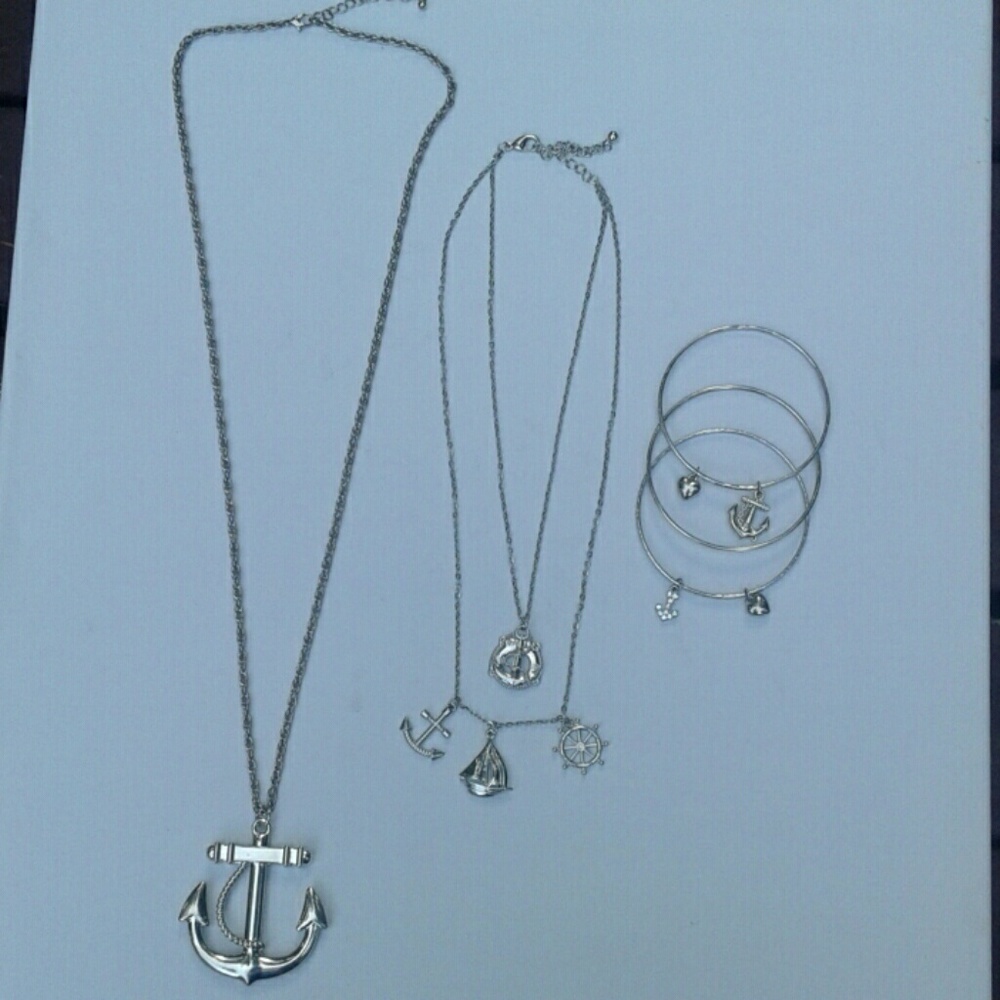Boyfriend Girlfriend necklace set 3 bangles
