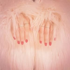 Meet your Posher, Suong