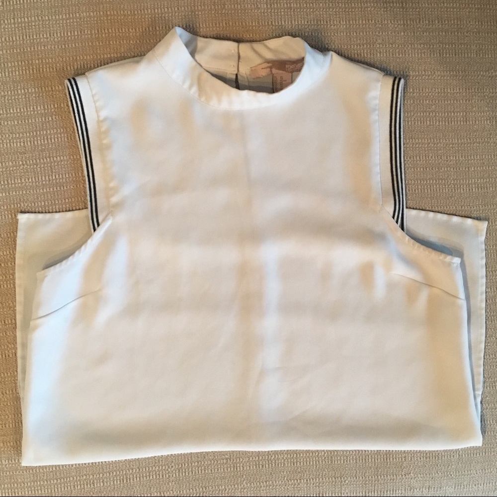 F21 High-low top
