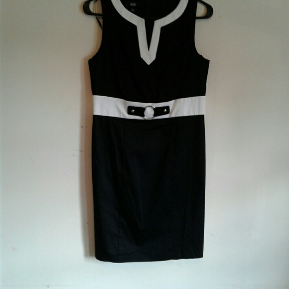 Dresses & Skirts - White House Dress, Black n Whitr