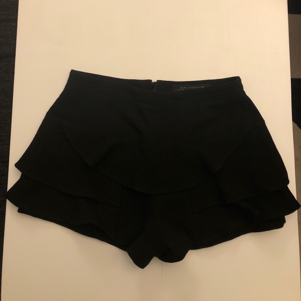 Black Skort