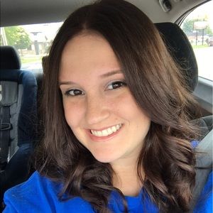 Meet your Posher, Leah