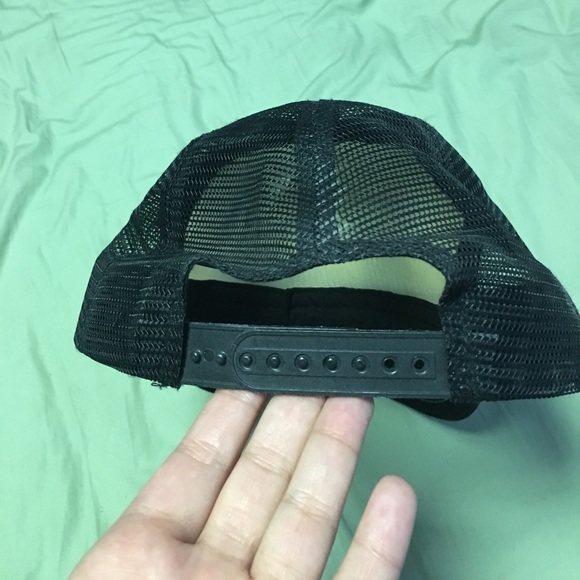 Trucker hat - Picture 2 of 2