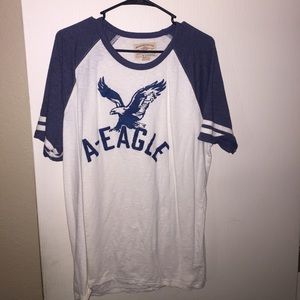 American Eagle T shirt