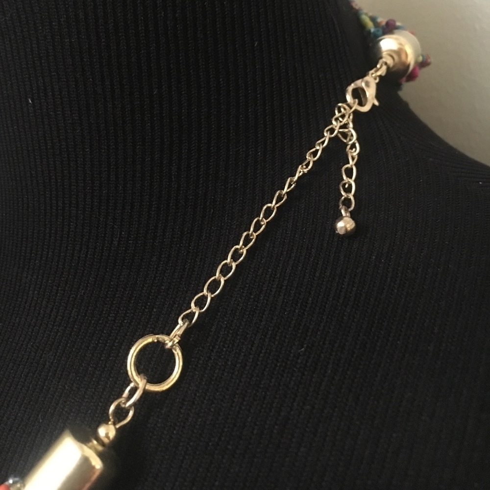 BEAUTIFUL SMALL LAYERED CABDY COLOR NECKLACE-NWT - Picture 6 of 8