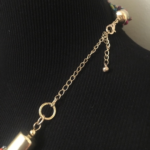 BEAUTIFUL SMALL LAYERED CABDY COLOR NECKLACE-NWT - Picture 6 of 8