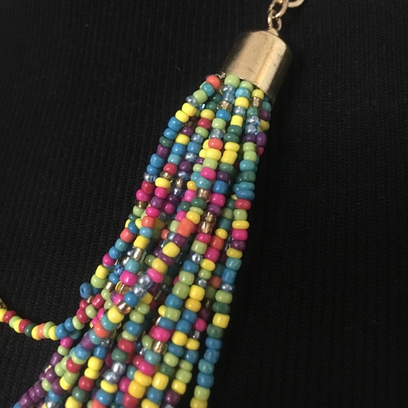 BEAUTIFUL SMALL LAYERED CABDY COLOR NECKLACE-NWT - Picture 7 of 8