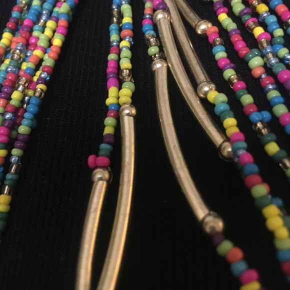 BEAUTIFUL SMALL LAYERED CABDY COLOR NECKLACE-NWT - Picture 8 of 8