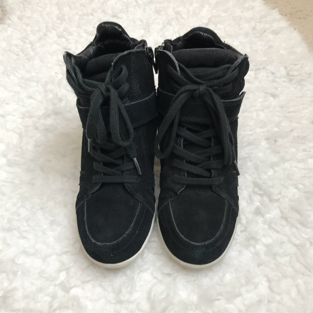 Steve Madden Haana Black Hidden Wedge Sneaker