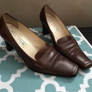 Ann Taylor Penny Loafer Pumps