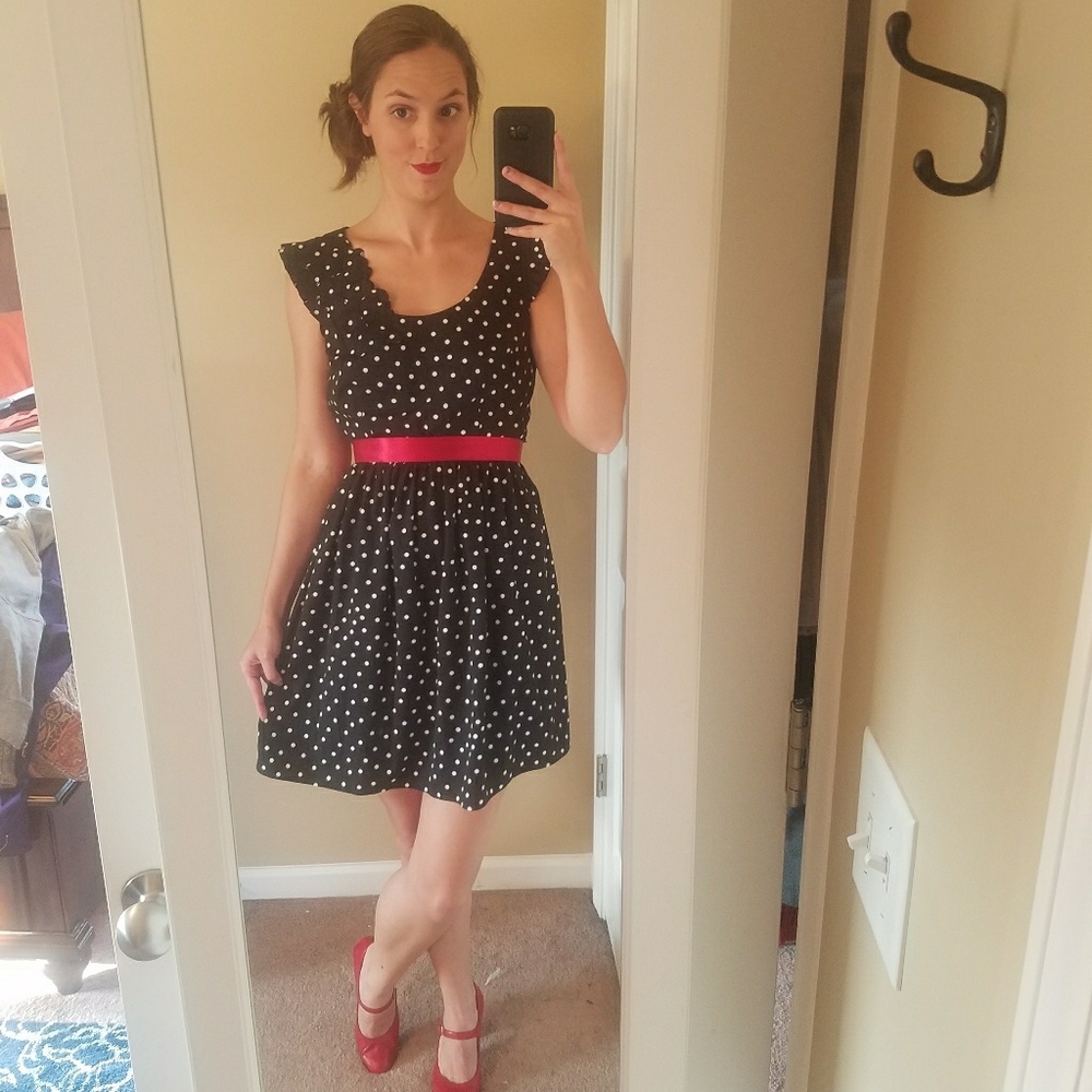 Elle - xs - Black and Whit Polka Dot Dress