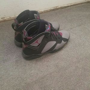 Bordeaux jordan 7's