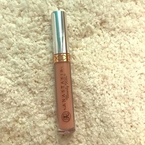 Anastasia piqued lipstick