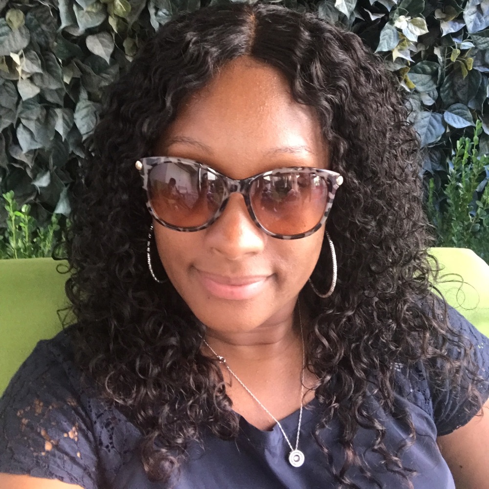 Meet your Posher, Tinisha