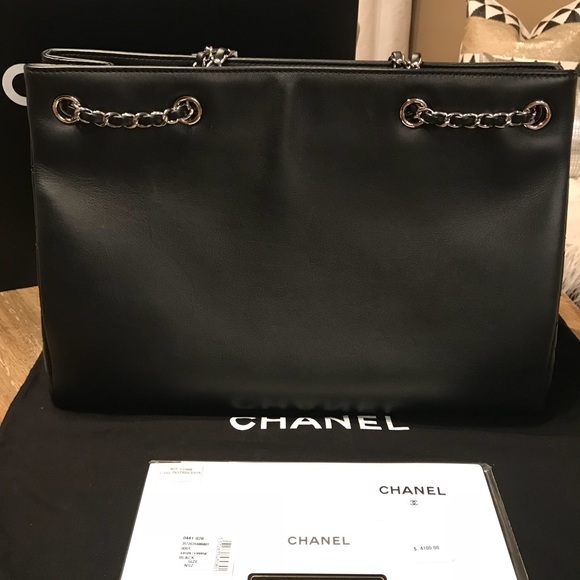 SOLD! Chanel Large Tote Authentic Black Calfskin - Picture 2 of 8