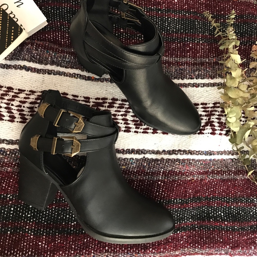 Bamboo Block Heel Ankle Booties Black 8 US