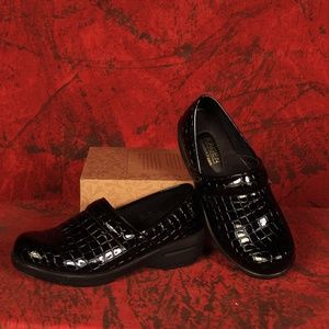 sale Kagen nursing shoes