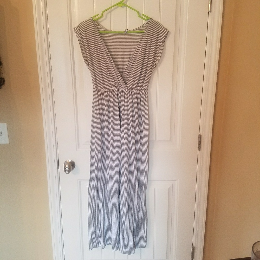 Espresso - M - Grey Striped Deep V Maxi Dress