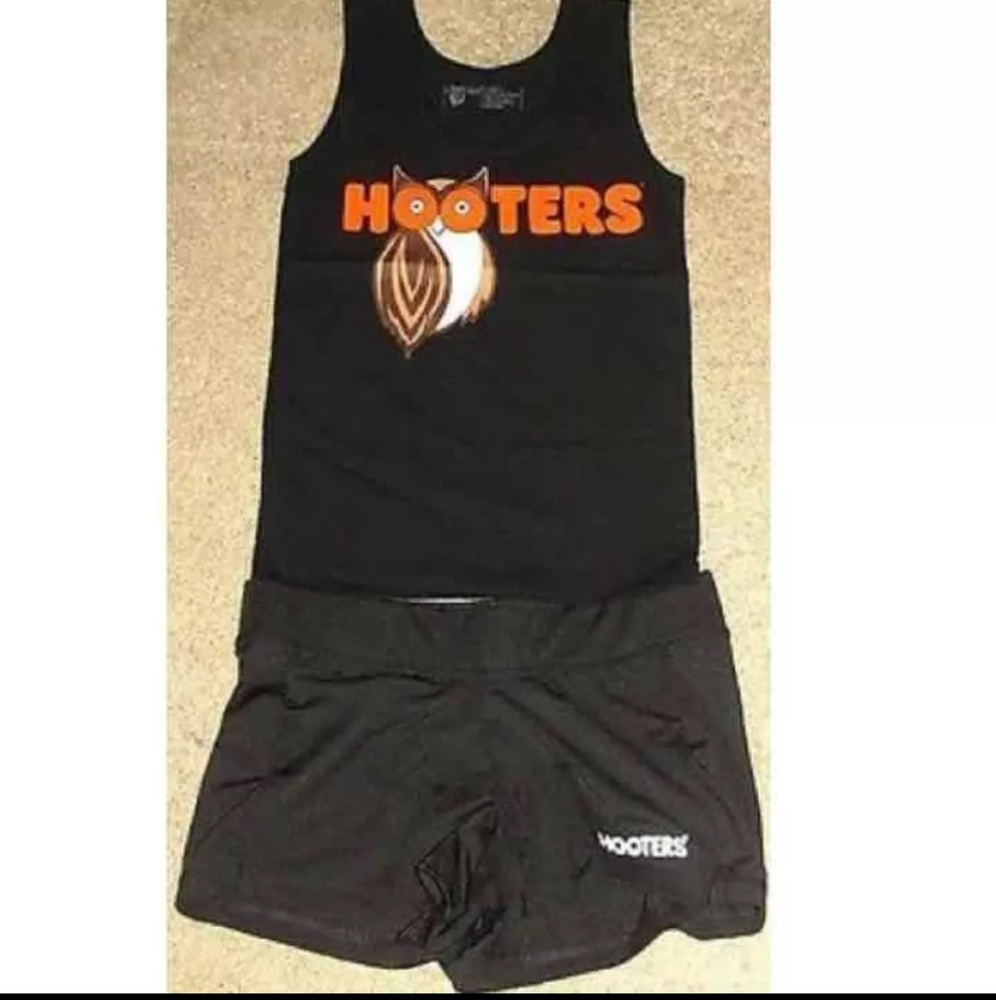 Hooters outfit