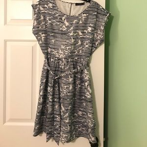 Limited navy bird print smocked dress. Size M.