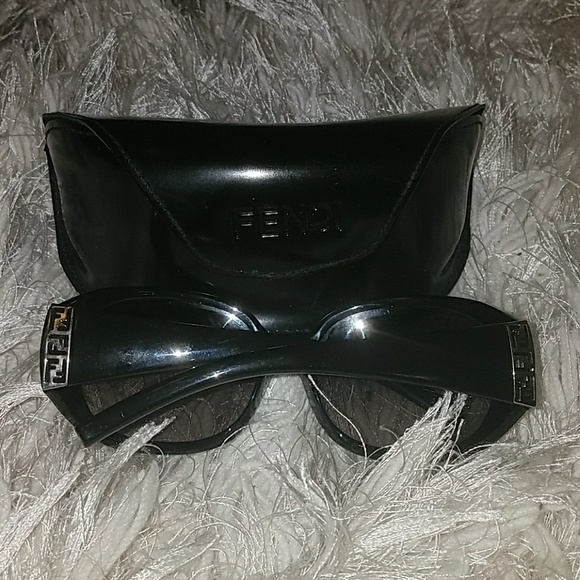 Fendi FS 354 Sunglasses - Picture 4 of 6