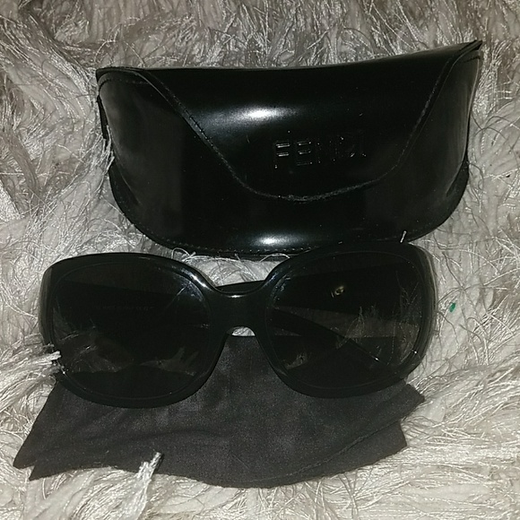 Fendi FS 354 Sunglasses - Picture 5 of 6