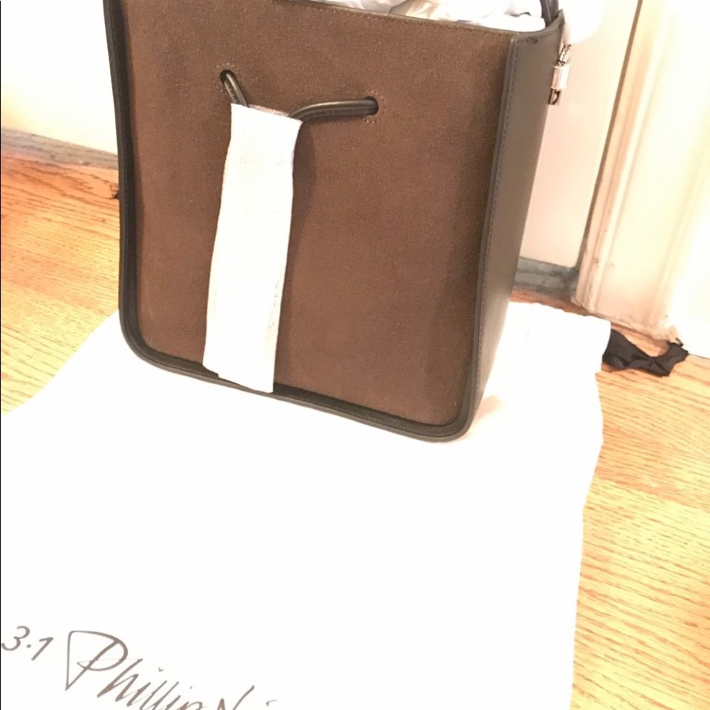 3.1 Phillim Lim SOLEIL SMALL BUCKET DRAWSTRING - Picture 2 of 8