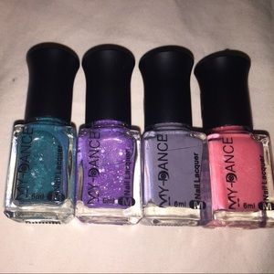 Color changing nail polish