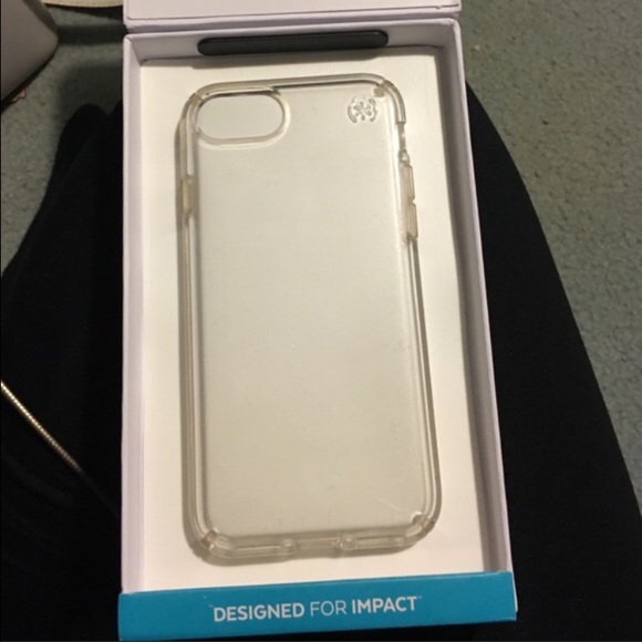 iPhone 7 speck case - Picture 2 of 3