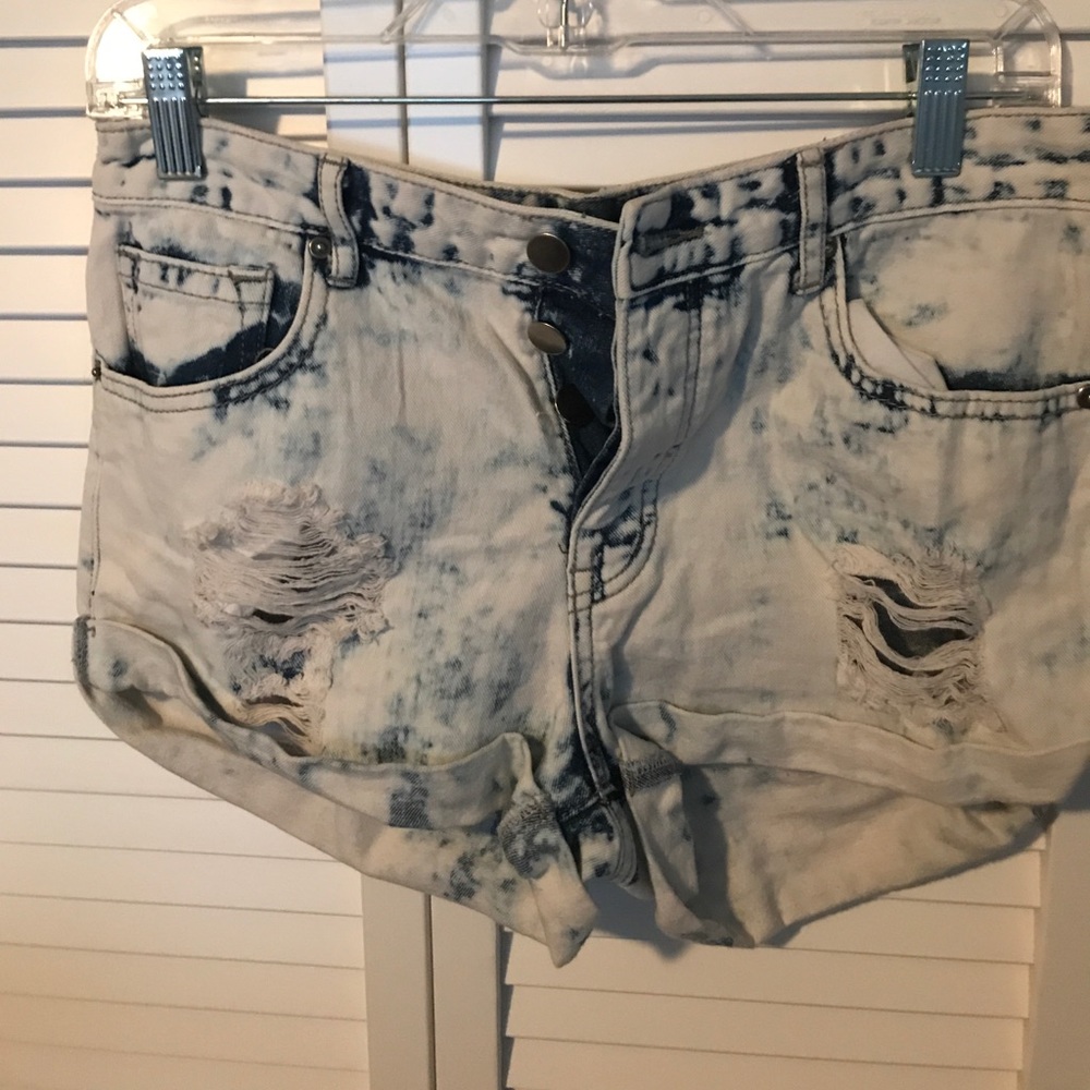 Forever 21 distressed ripped jean shorts