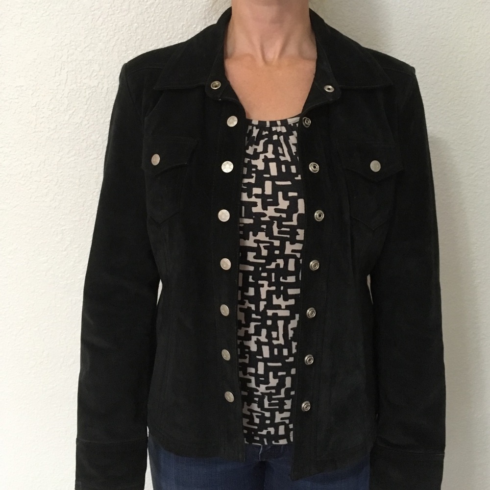 Black suede jacket. Size Medium.
