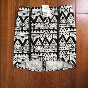 H&M - black and white tribal spandex skirt H&M - black and white tribal spandex skirt