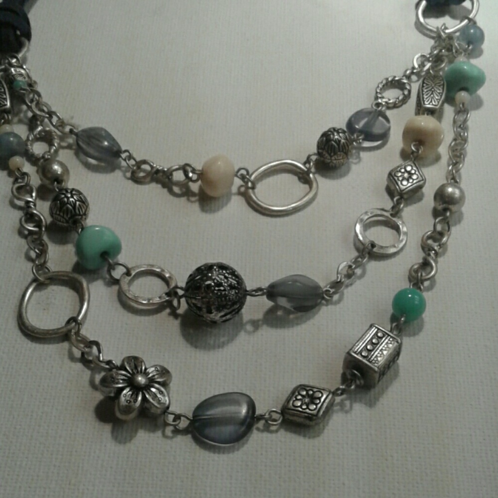 Navy blue multi layered beautiful necklace - Picture 2 of 2