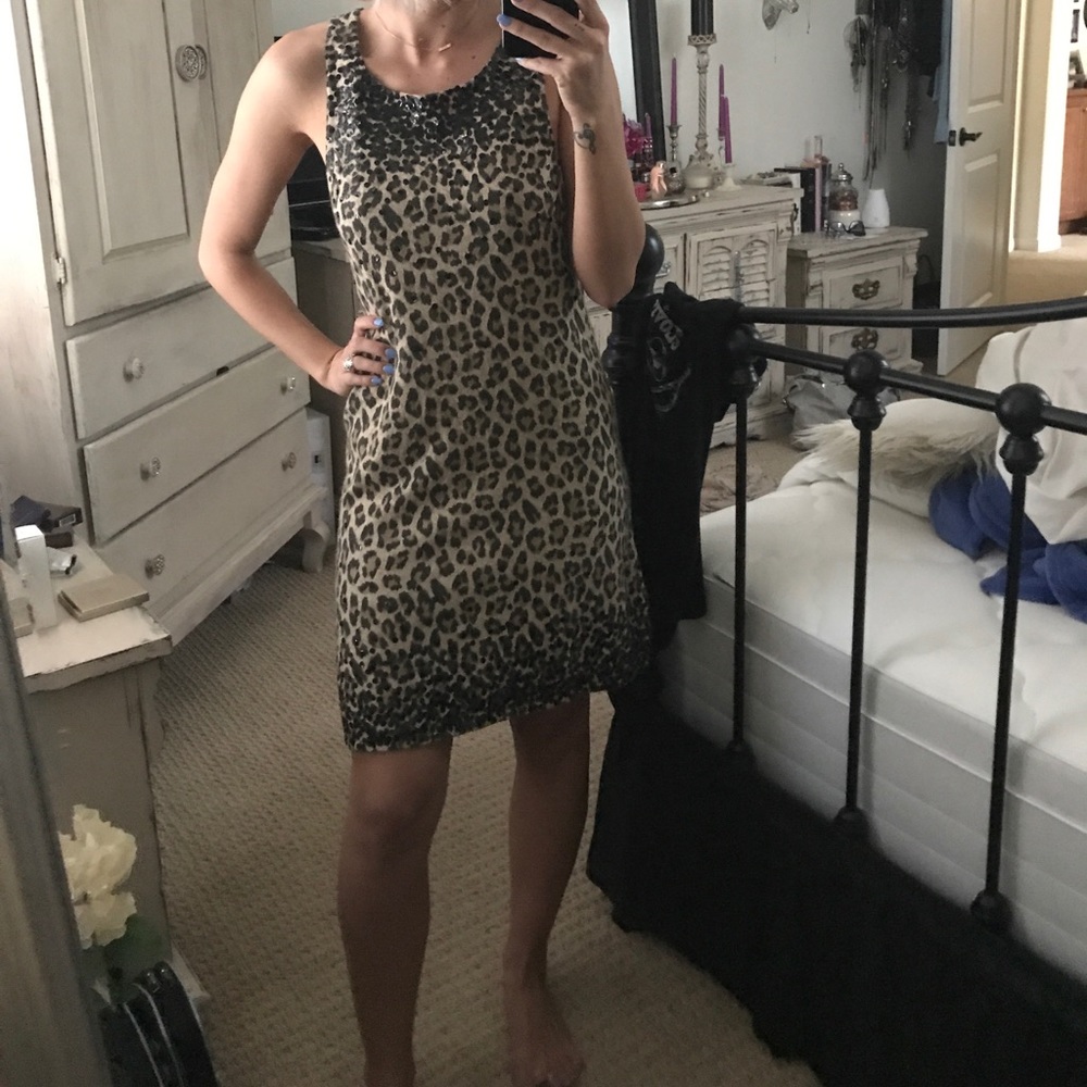 Leopard dress with sequins
