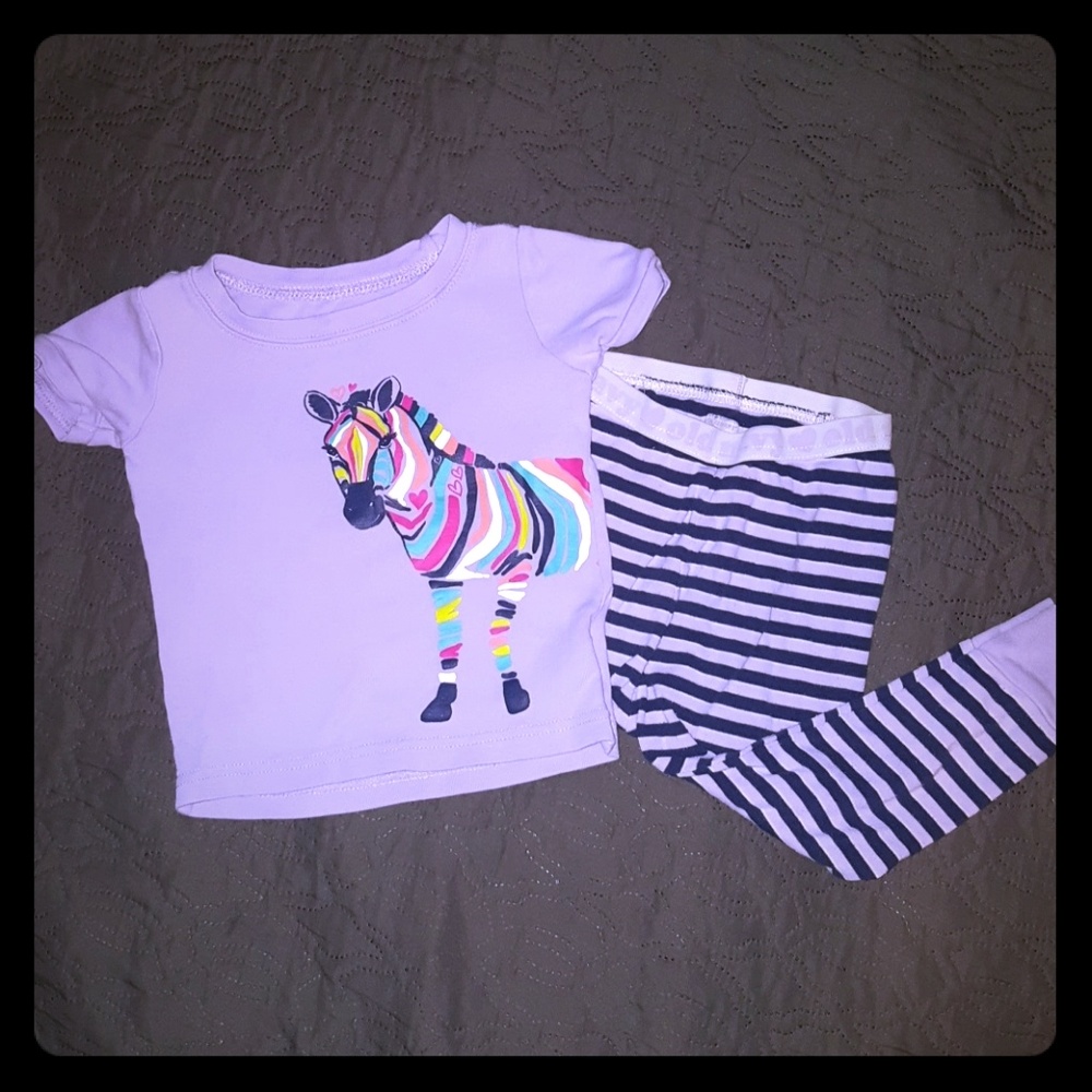 💃🏿Girls pajamas 18-24 months💃🏿