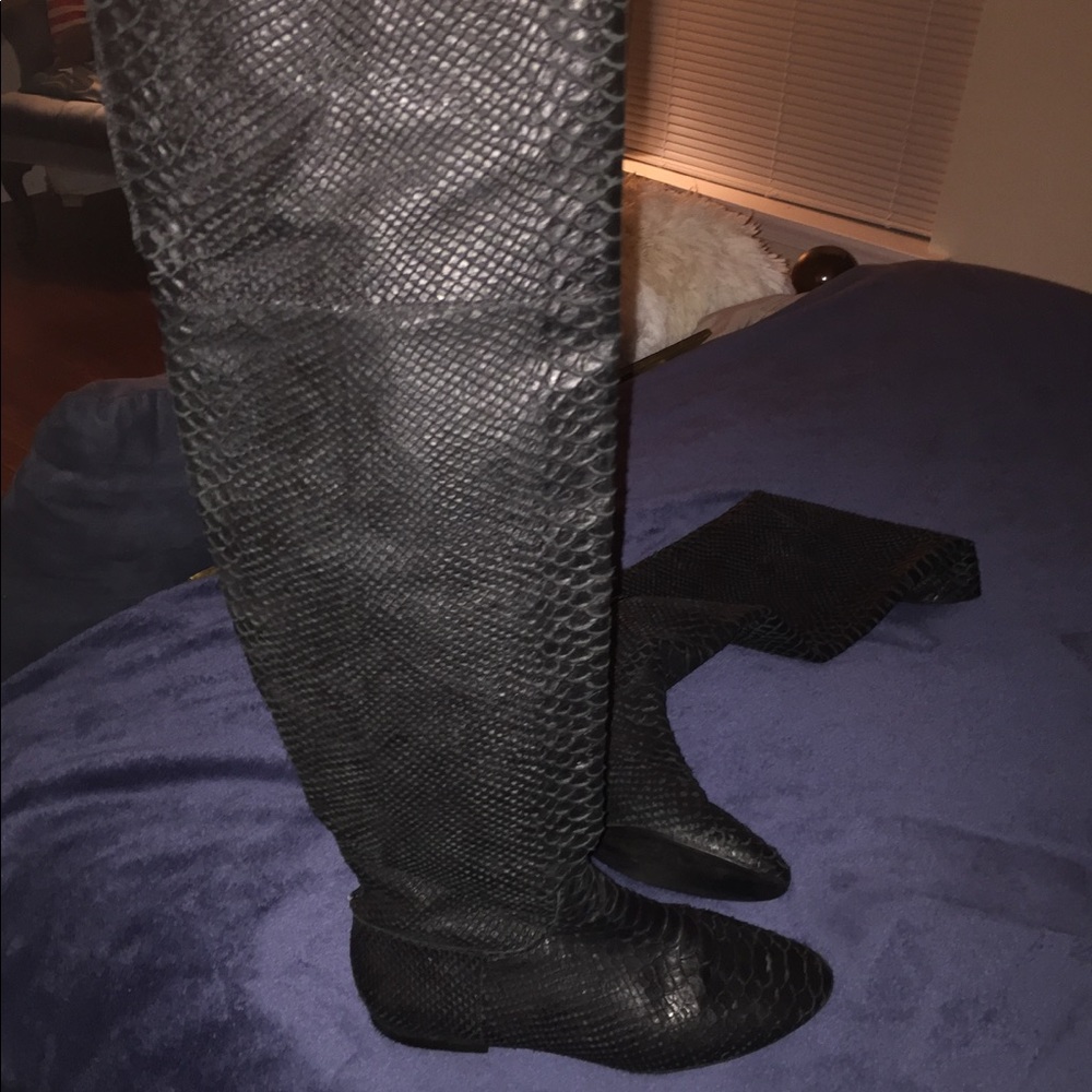 Zara snakeskin boots