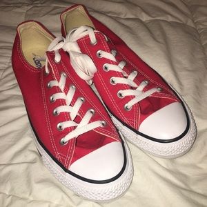 Red low top converse