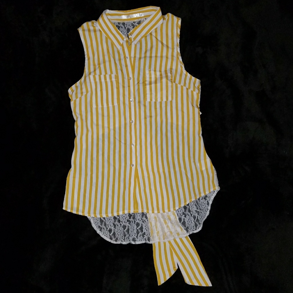 Sleeveless Button Down Blouse