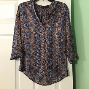 Multi color Limited blouse, like new! Size S.