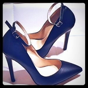 Sexy Black Ankle Strap Stiletto Pumps