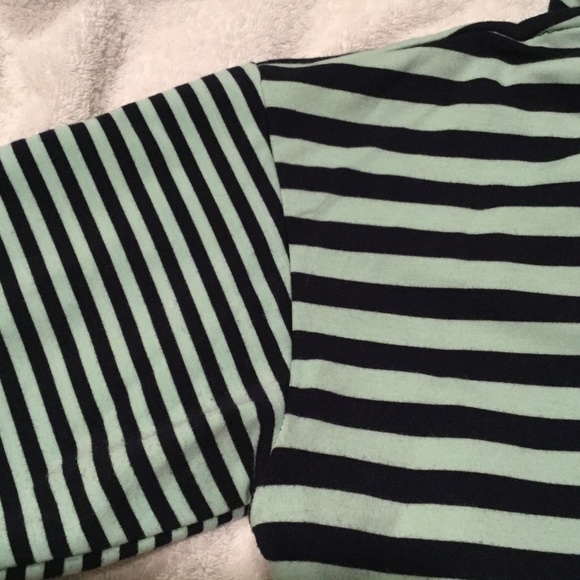 Motherhood nursing hooded sweatshirt worn once - Picture 3 of 5