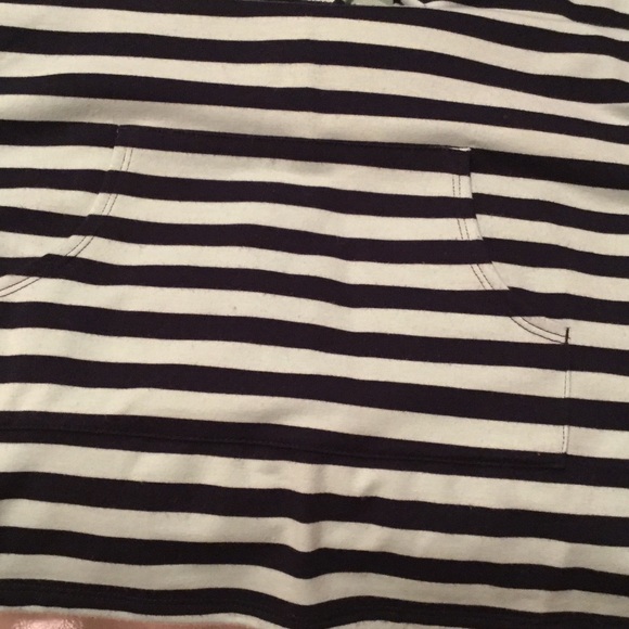 Motherhood nursing hooded sweatshirt worn once - Picture 4 of 5