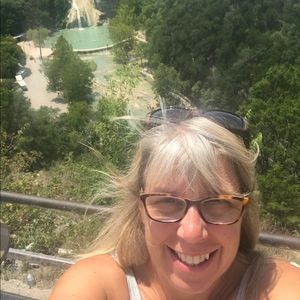 Meet your Posher, Heidi