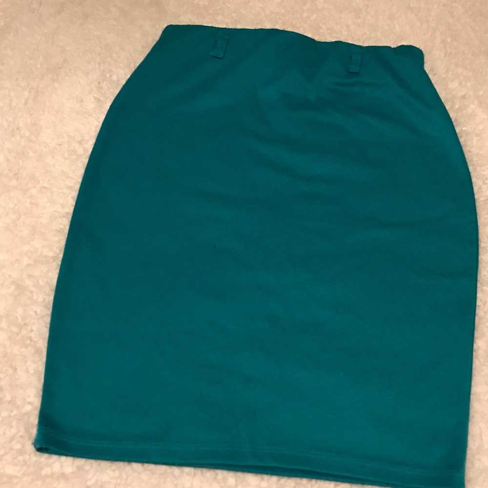 High waisted skirt.
