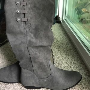 Knee high slouch boots