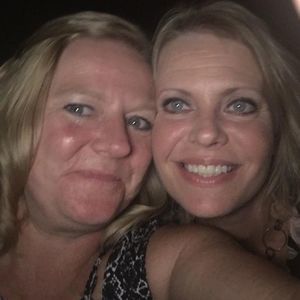 Meet your Posher, Elaine