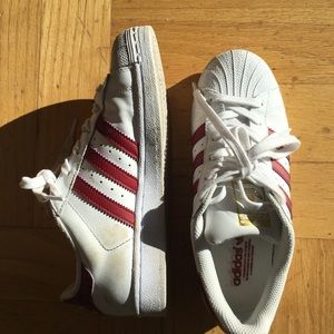 💕FINAL SALE 💕ADIDAS MAROON SUPERSTARS